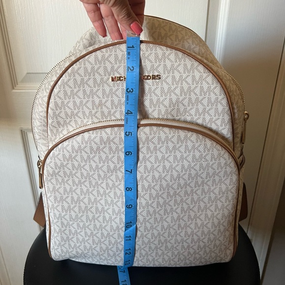 MK backpack - Picture 3 of 7